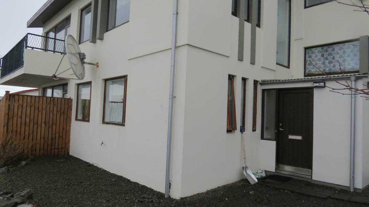 Beautiful House Just 50 M From The Sea Apartamento Holmavik Exterior foto